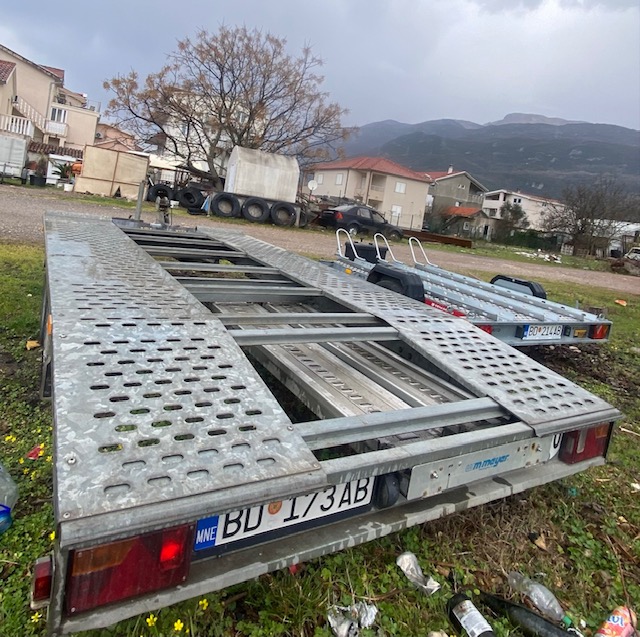 Šlepanje glisera i čamaca